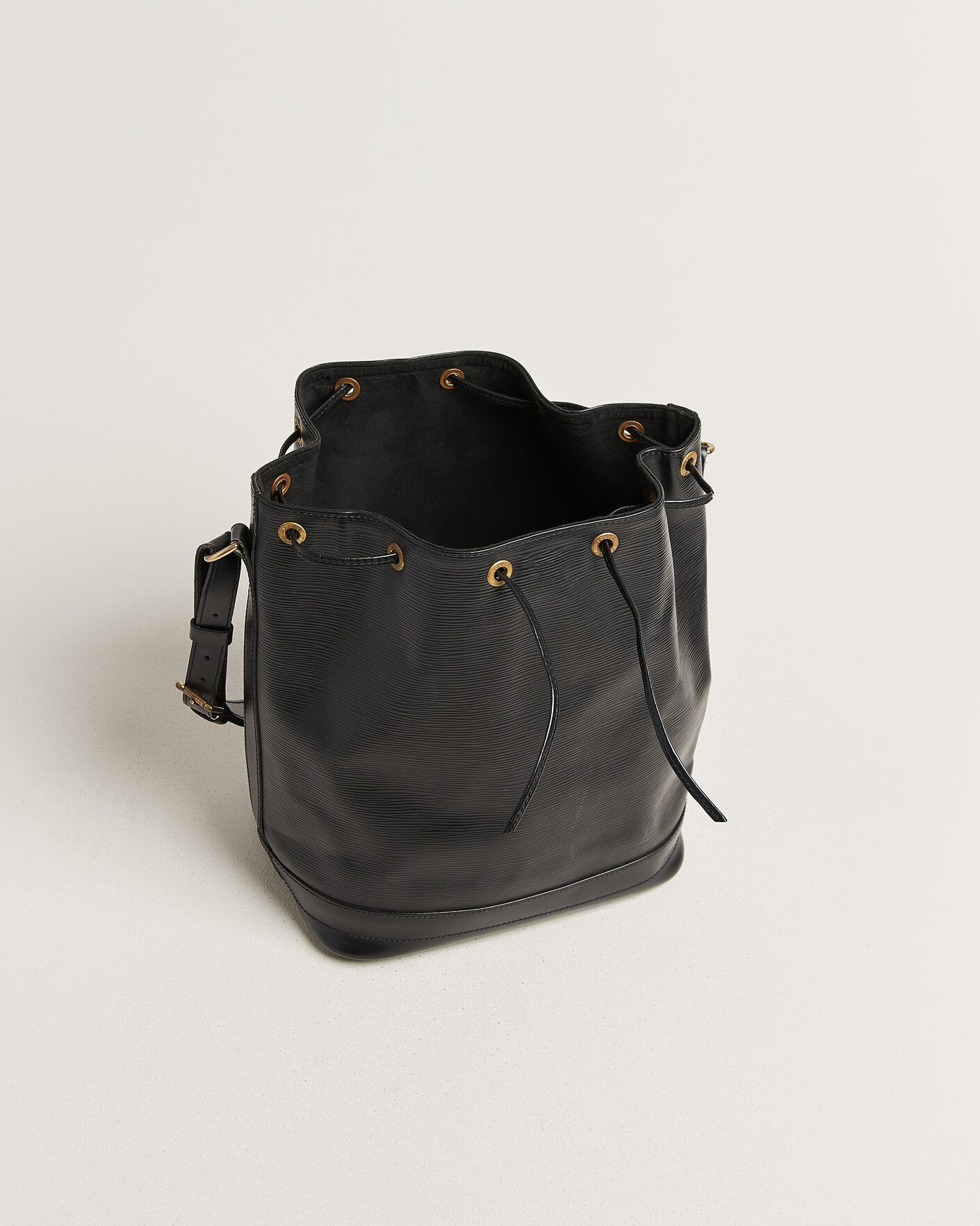 Heren | Pre-Owned & Vintage Bags | Louis Vuitton Pre-Owned | Noé Epi Leather Black