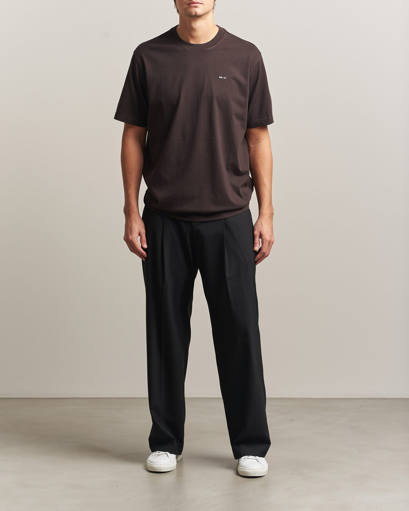 Heren | T-shirts | NN07 | Adam Crew Neck T-Shirt Deep Truffle