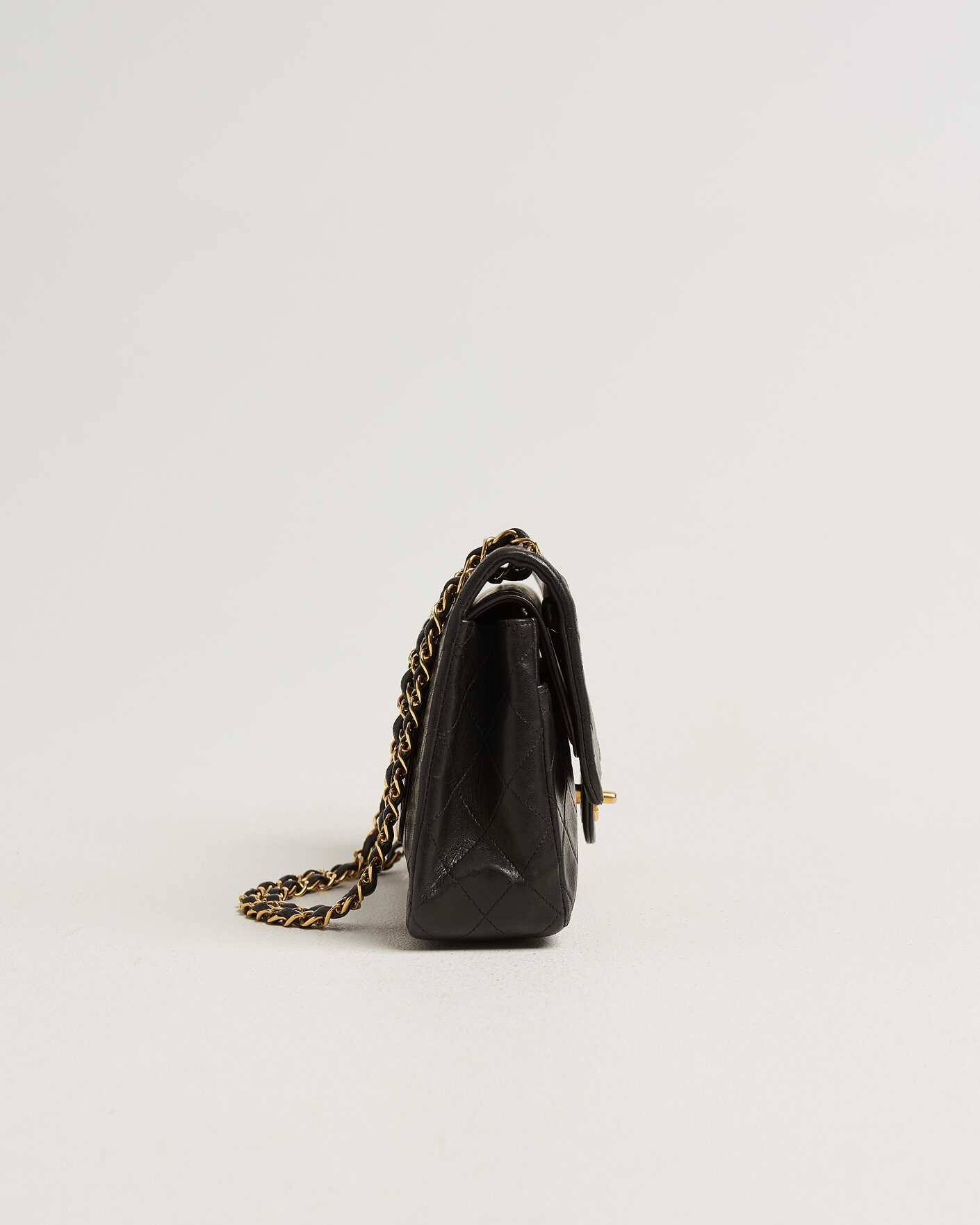 Heren | Pre-Owned & Vintage Bags | Louis Vuitton Pre-Owned | Chanel Pre-Owned Classic Medium Double Flap Bag Lambskin Black