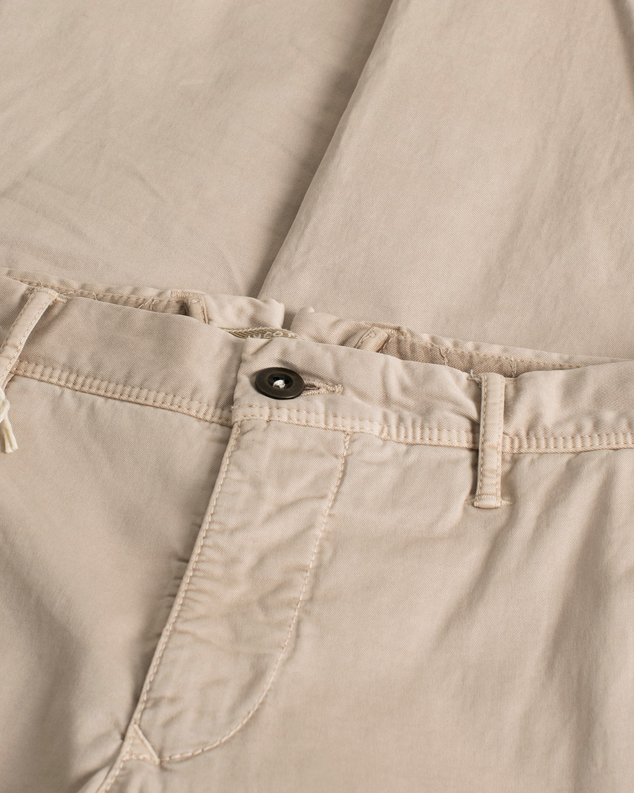Heren | Incotex Slim Fit Stretch Slacks Sand W33 | Pre-owned | Incotex Slim Fit Stretch Slacks Sand W33