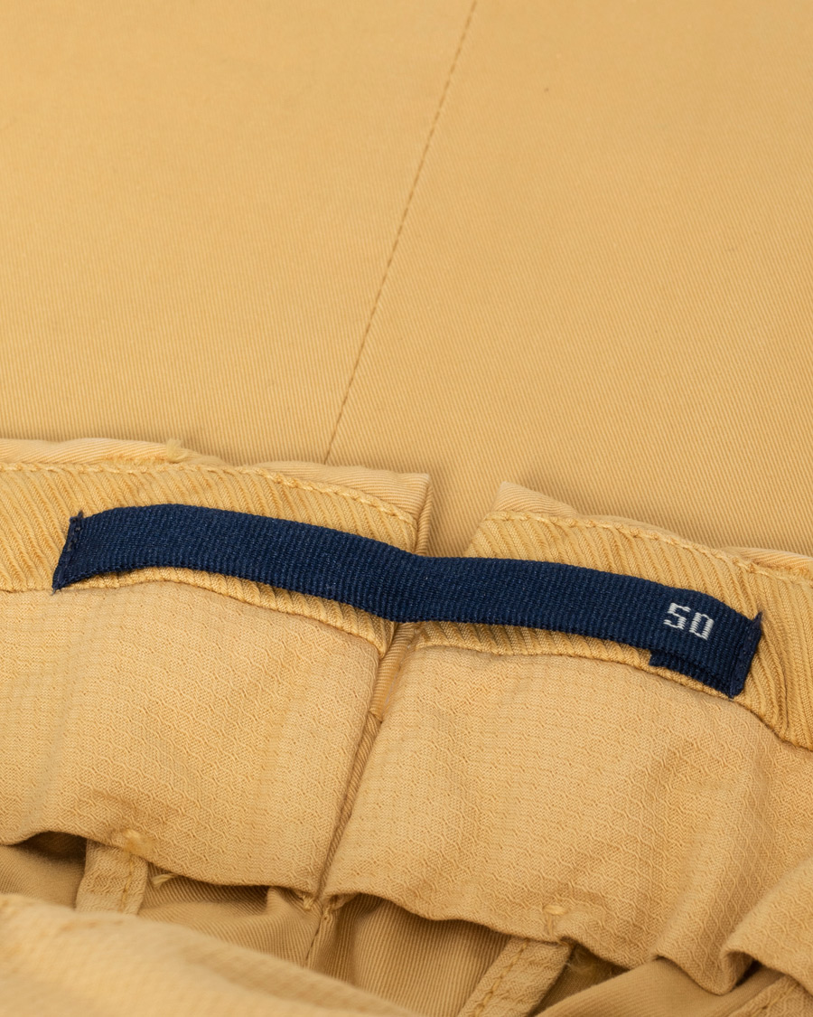 Heren | Incotex Slim Fit Stretch Chinos Pale Yellow 50 | Pre-owned | Incotex Slim Fit Stretch Chinos Pale Yellow 50