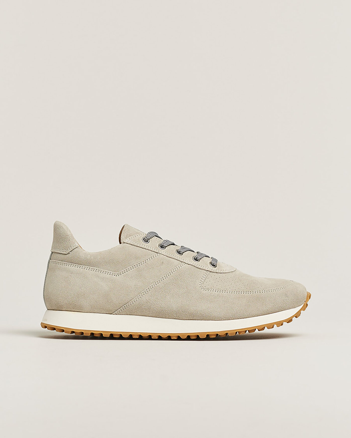 Heren | Pre-owned Schoenen | Pre-owned | C.QP Stride Suede Running Sneaker Ghost