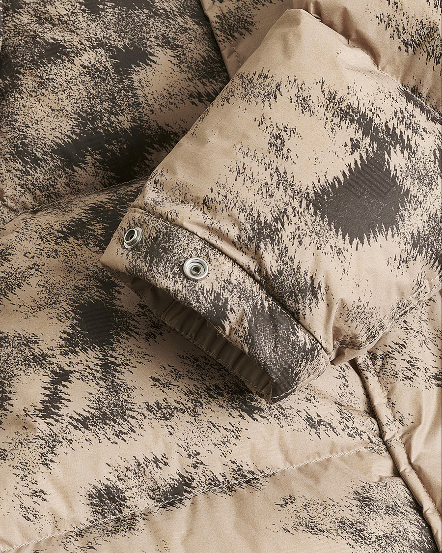 Heren | Pre-owned Jassen | Pre-owned | Stone Island Thermo Sensitive Camo Down Jacket Dove Grey L