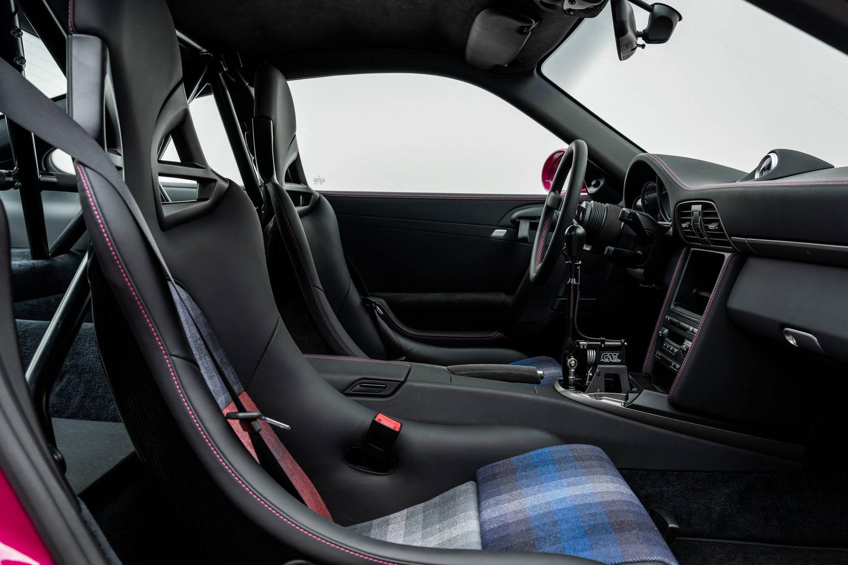 Heren | | Pre-Owned & Vintage Cars | Sport Classic - Modified Porsche 911 GT3