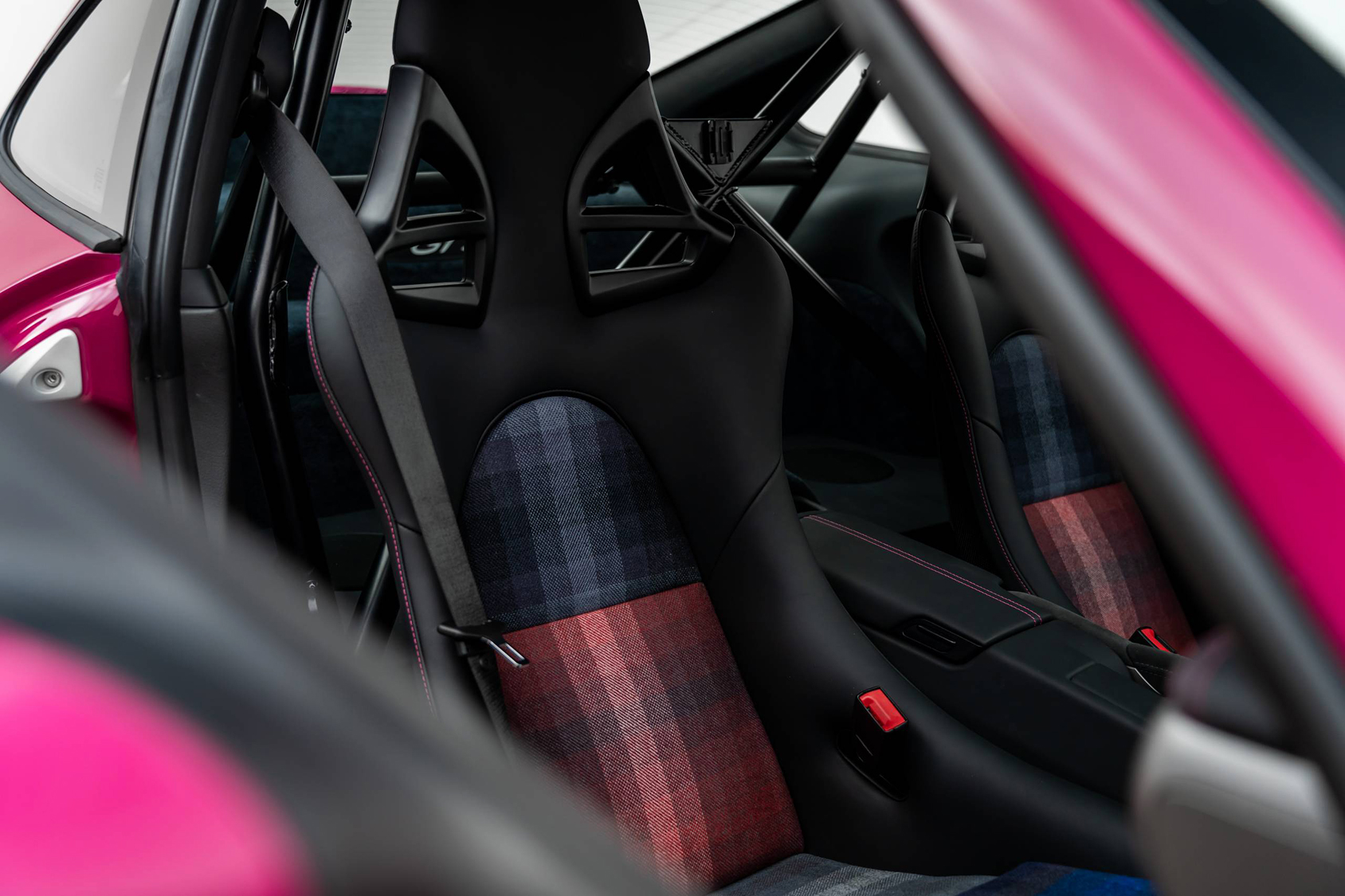 Heren | | Pre-Owned & Vintage Cars | Sport Classic - Modified Porsche 911 GT3